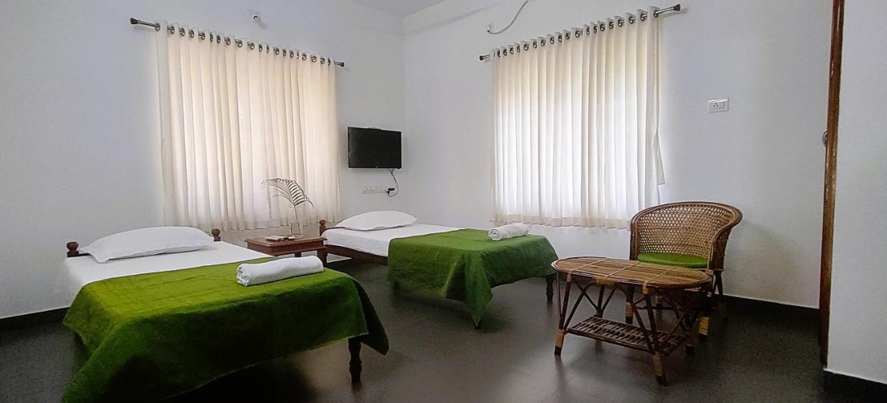Mi Casa Tu Casa Homestay Kochi ภายนอก รูปภาพ