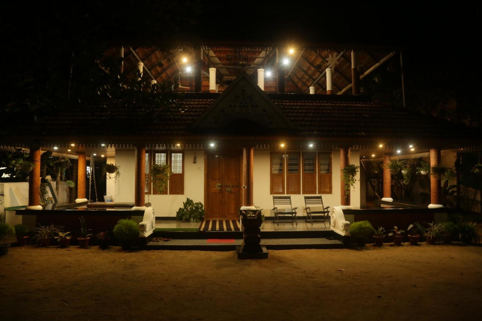 Mi Casa Tu Casa Homestay Kochi ภายนอก รูปภาพ