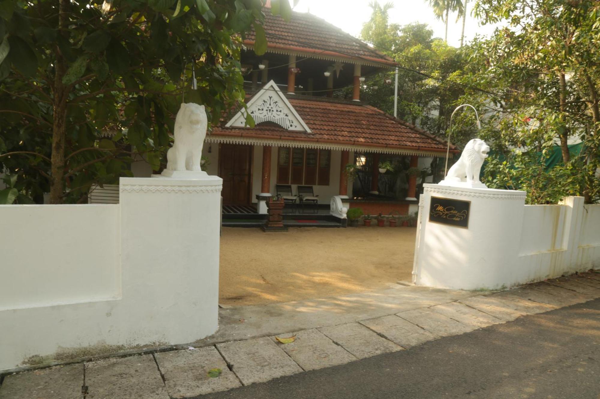 Mi Casa Tu Casa Homestay Kochi ภายนอก รูปภาพ