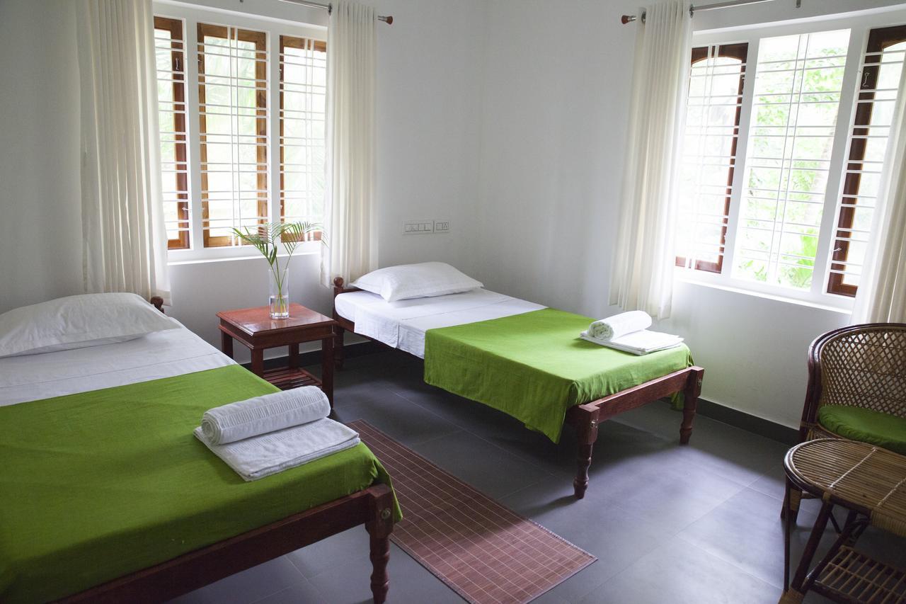 Mi Casa Tu Casa Homestay Kochi ภายนอก รูปภาพ