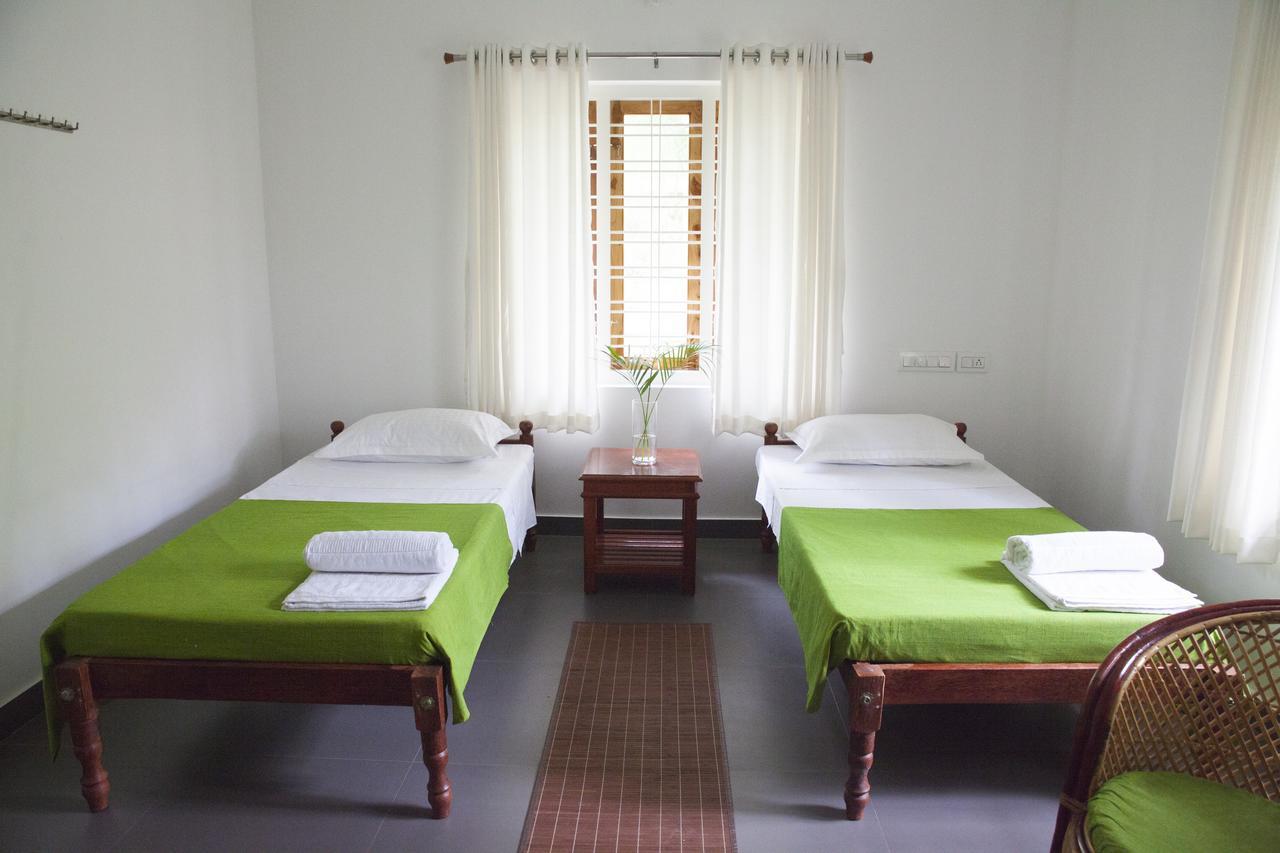 Mi Casa Tu Casa Homestay Kochi ภายนอก รูปภาพ