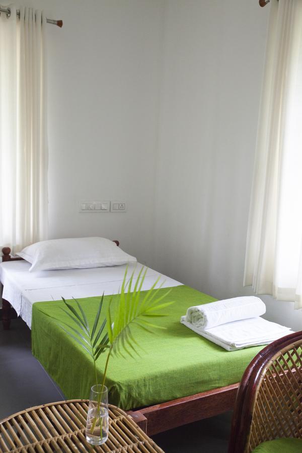 Mi Casa Tu Casa Homestay Kochi ภายนอก รูปภาพ